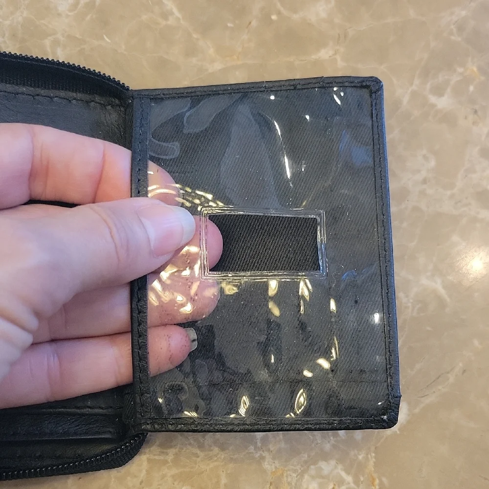 100% Black Leather Card Holder/Billfold